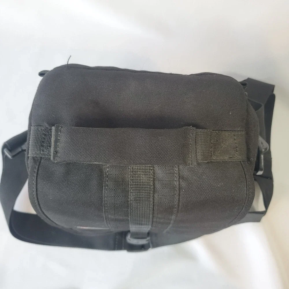 Lowepro Adventura 140 Camera Bag Black Removable‎ Strap